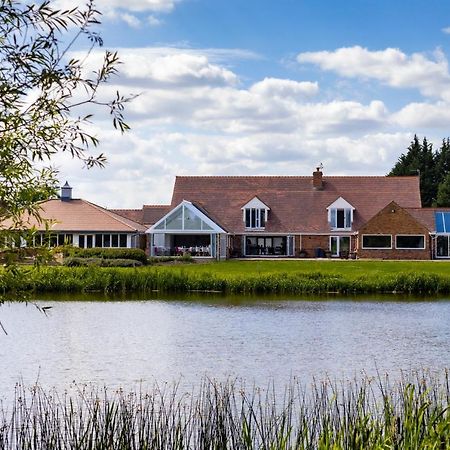 Kingfisher Hotel, Golf And Country Club Milton Keynes Eksteriør billede