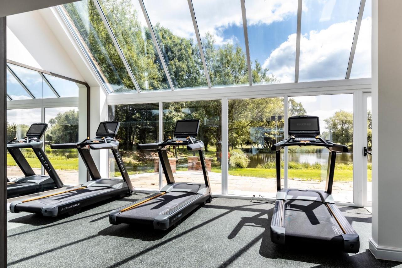 Kingfisher Hotel, Golf And Country Club Milton Keynes Eksteriør billede